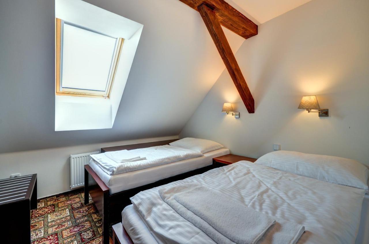 Hotel Zamek Valec Vladislav Bagian luar foto