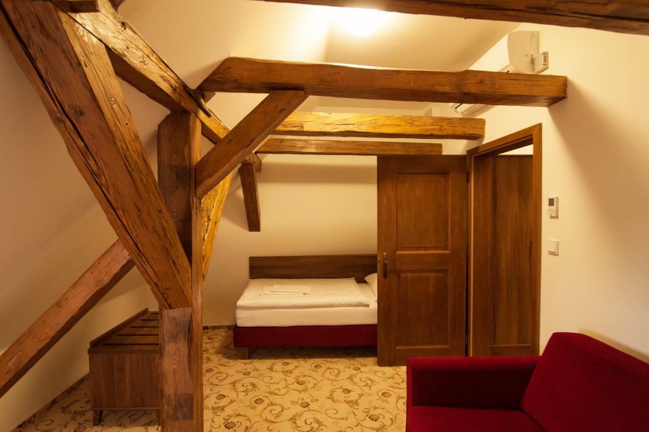 Hotel Zamek Valec Vladislav Ruang foto